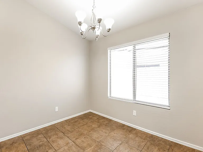 12557 W Mandalay Ln — Photo 6