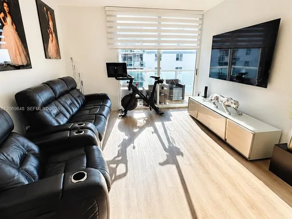 5077 NW 7th St, Miami, FL