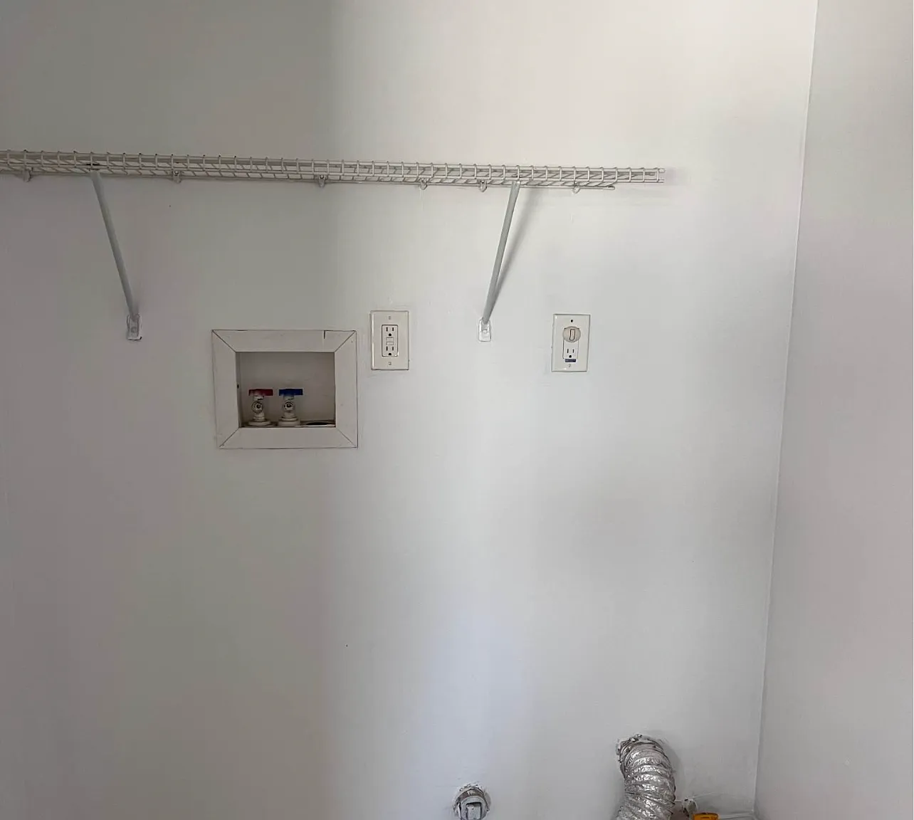 3 bed, 1300 sqft, $3,800 — Photo 1