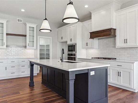 6th image of this home