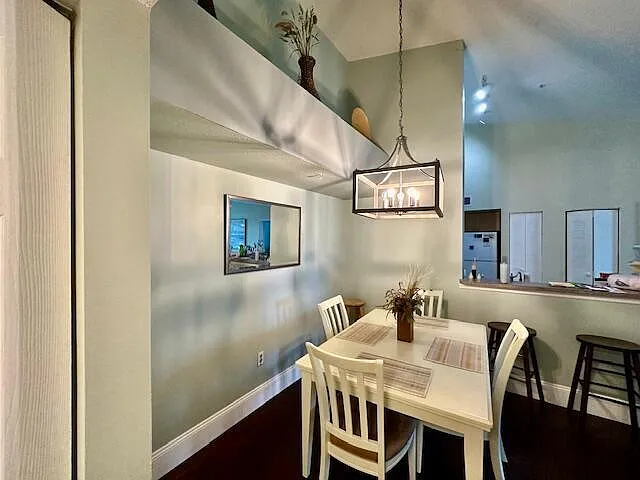 822 Villa Cir — Photo 19