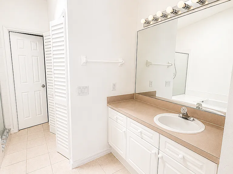 232 Coco Plum Dr — Photo 13