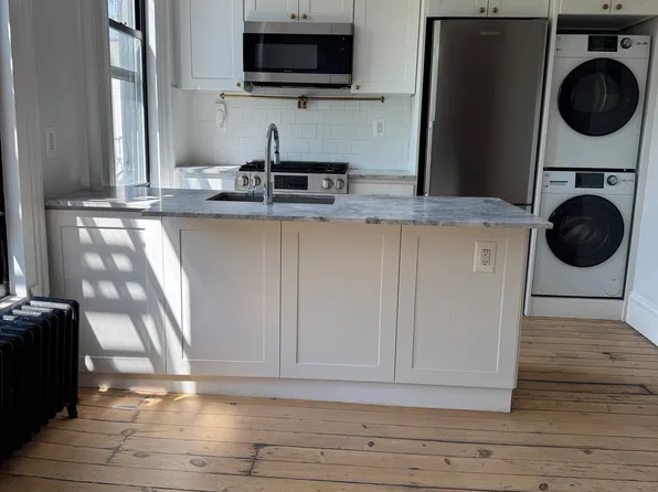 164 Hall Street image 1 of 9