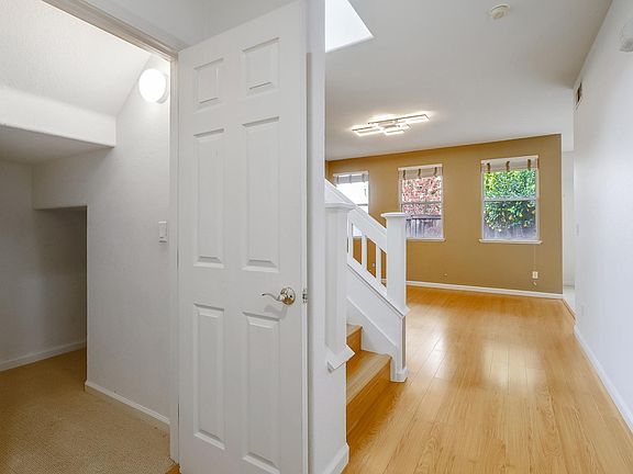 5th image of 513 Vintage Springs Ct