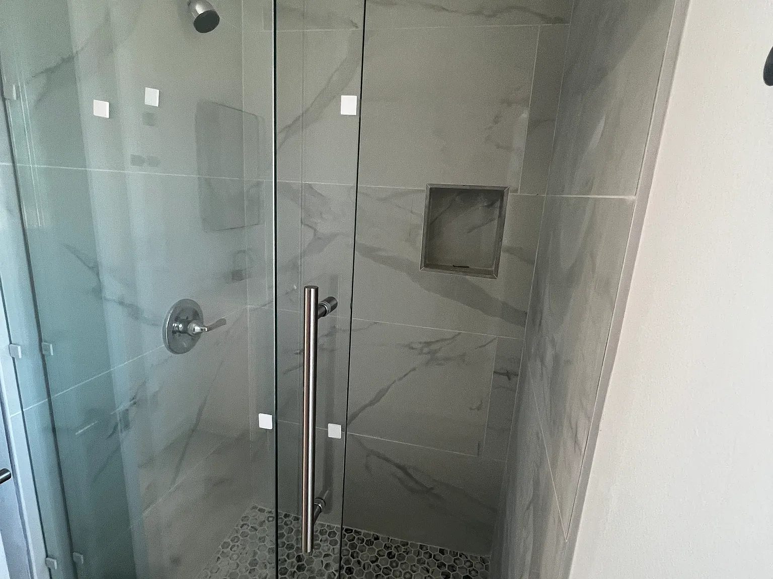 3 bed, 1100 sqft, $3,200 — Photo 3