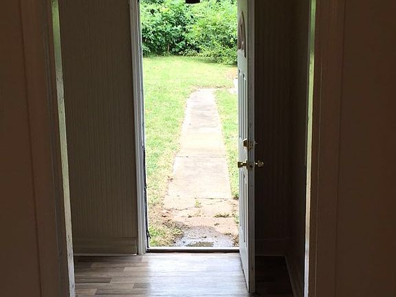 3rd image of 10071 Bon Oak Dr