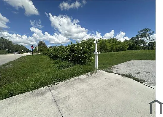 12522 Hamlin Blvd — Photo 36