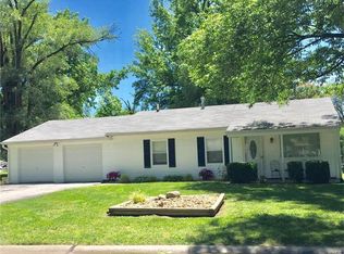17 Jamaica Dr, Saint Peters, MO 63376