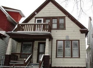3063 N 21st St, Milwaukee, WI 53206