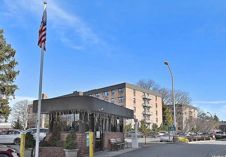 1st image of 1 Birchwood Ct APT 3H