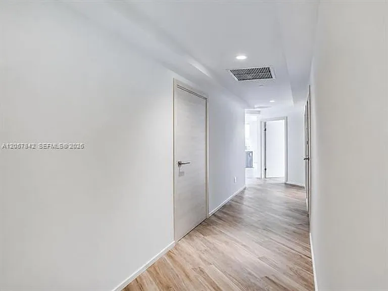 801 S Miami Avenue Rd #3906 — Photo 6