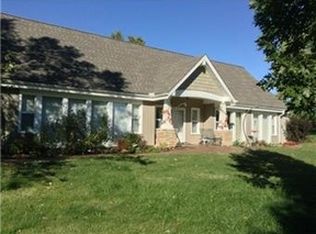 13300 Horseshoe Dr W, Smithville, MO 64089