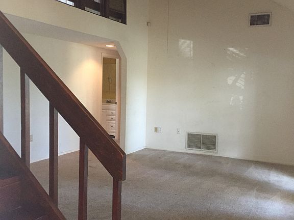2nd image of 4588 Iola Dr
