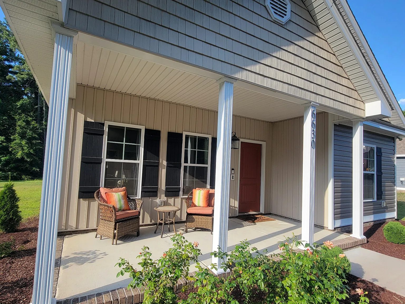 3 bed, 1358 sqft, $1,900 — Photo 3
