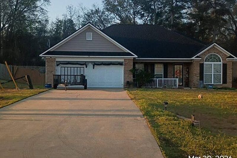 1st image of 50 Redwood Dr