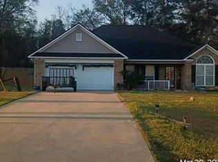 50 Redwood Dr, Phenix City, AL
