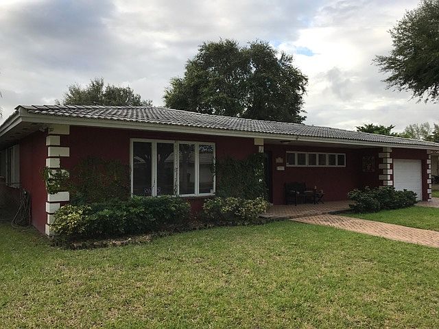 2nd image of 14510 Sabal Dr