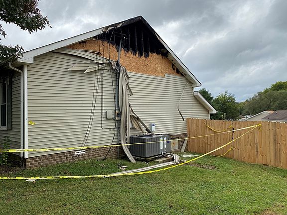 4th image of 914 Princeton Dr