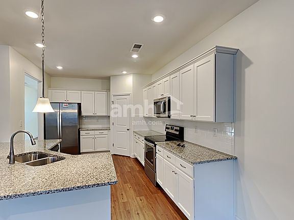 3rd image of 3180 Greystoke Ct