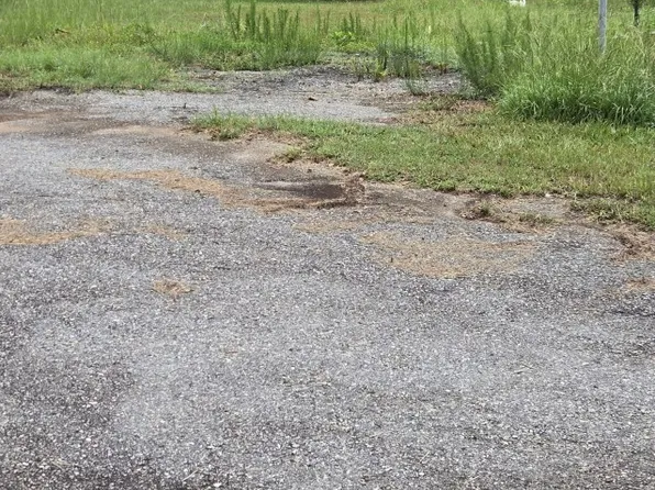 100 Hunters Ridge Dr, Monticello, GA 31064