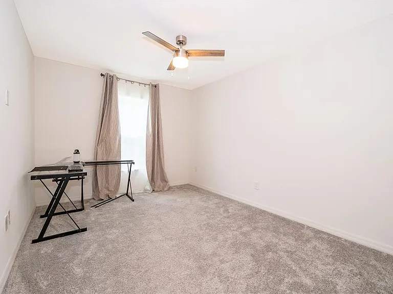 2405 Bulrush Dr — Photo 17