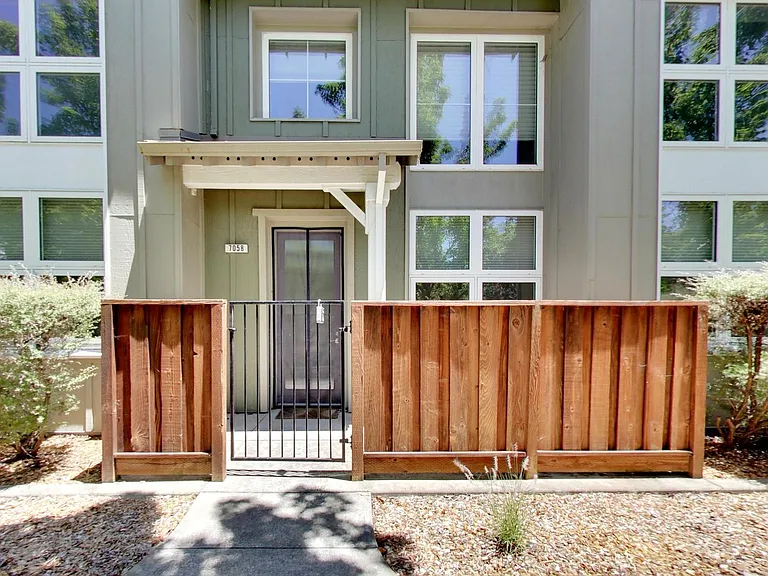 7034-7046 Santero Way Lofts — Photo 1