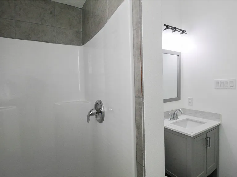 531 N Estelle St — Photo 24