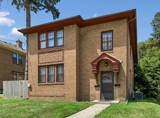 905 18th St, Rockford, IL 61104