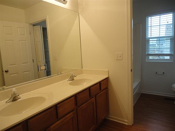 4th image of 470 Grape Vine Trl #00