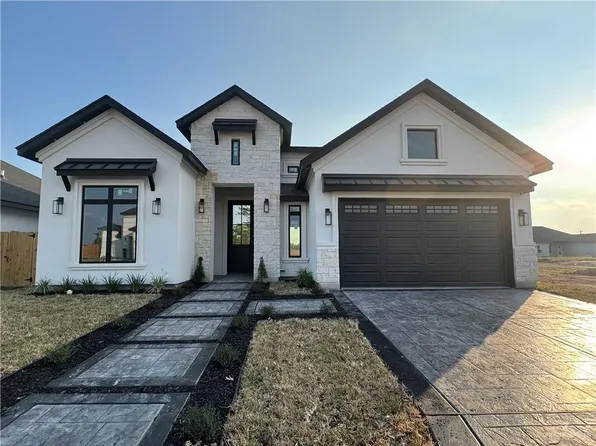 809 Magnolia St, Mission, TX 78573