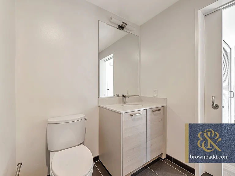 1075 Market St #807 — Photo 11