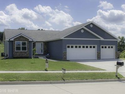 5345 Pleasant Ridge Rd, Pleasant Hill, IA, 50327