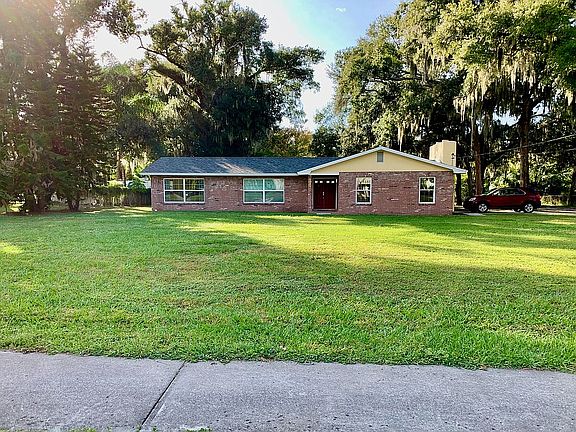 2nd image of 605 S Floral Ave