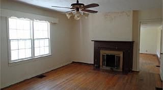 5th image of 3337 Fountain Park Blvd