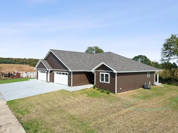 804 Roosevelt Street, Baraboo, WI 53913
