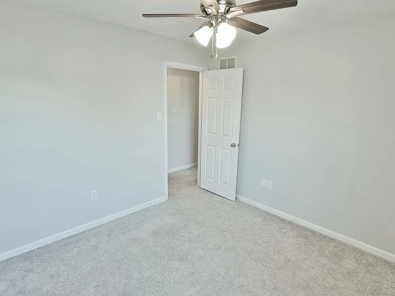 58 Frock Dr — Photo 37