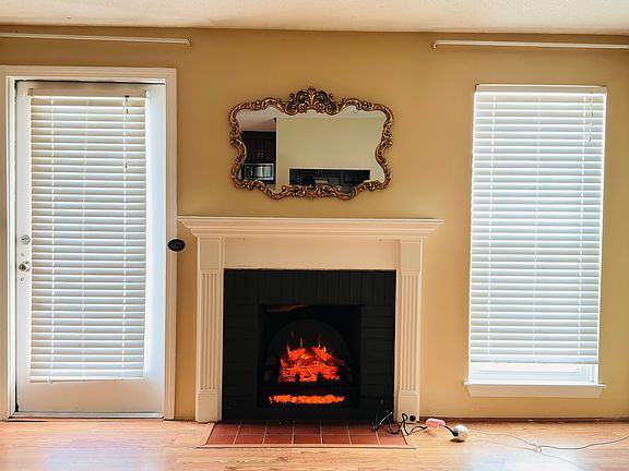 3rd image of 32 Walden Dr APT 13
