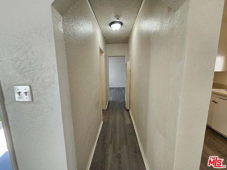 534 W 47th St #5 — Photo 12