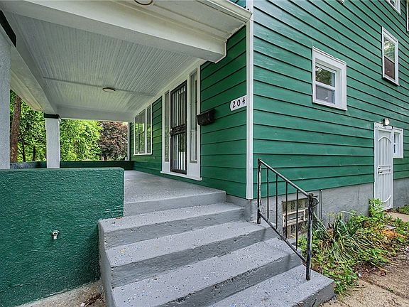 5th image of 204 Wroe Ave