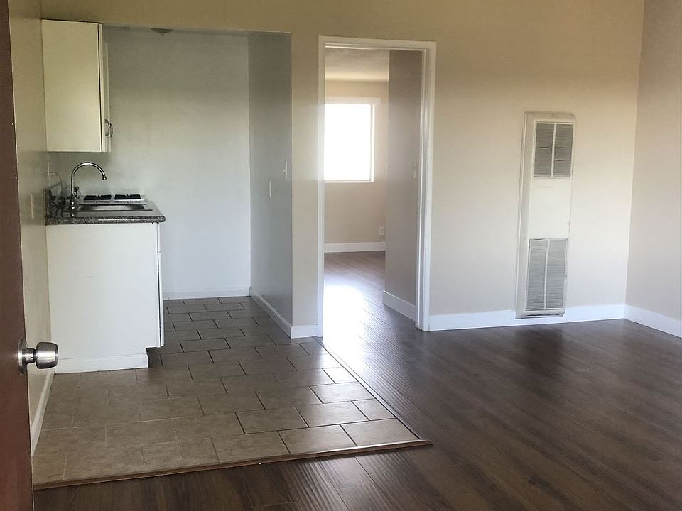 Kitchen & Living Room