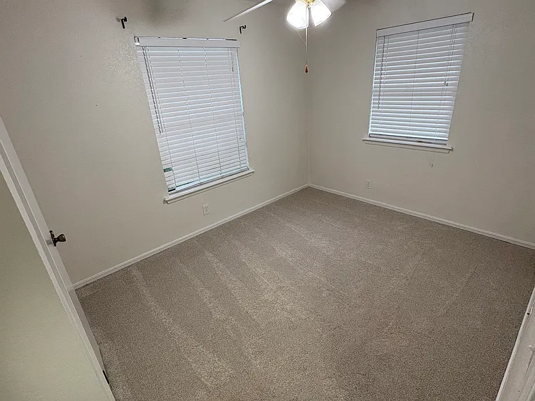 2101 W Gary St — Photo 11