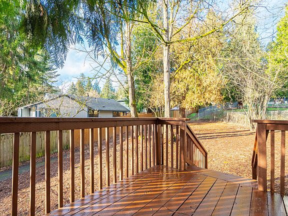4th image of 12385 SE 60th Ct