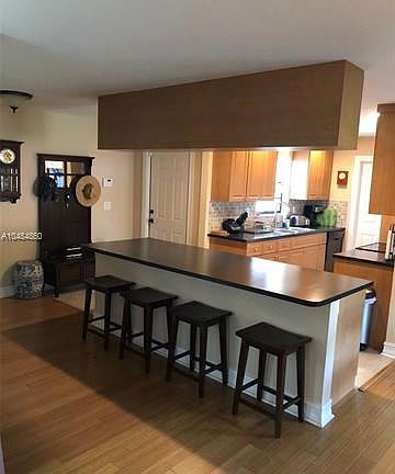 5th image of 217 Highland Park Dr