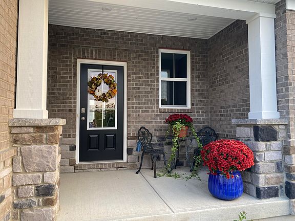 3rd image of 1431 Thornberry Ct