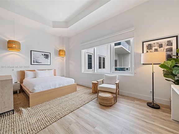 5th image of 2301 Collins Ave APT 1622