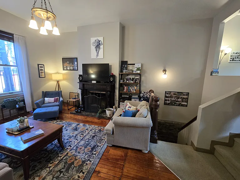 1239 Buena Vista St #1 — Photo 2