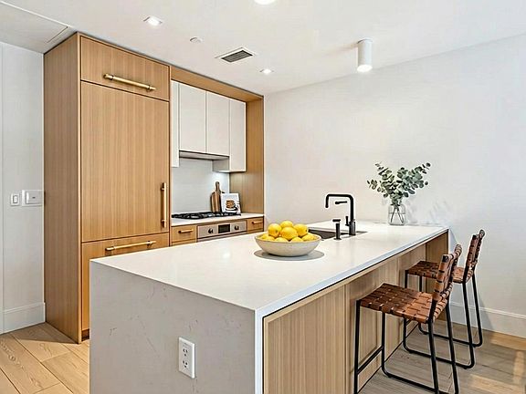 4th image of 22-18 Jackson Ave #519