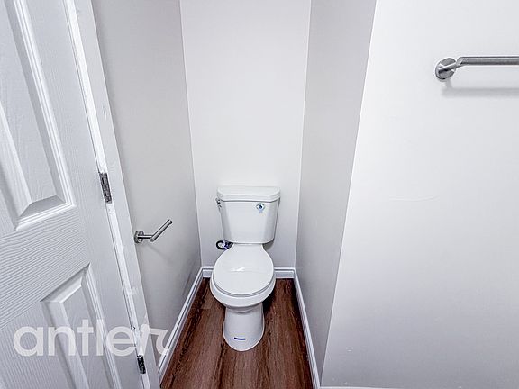 4th image of 9011 Tobias Ave #X140