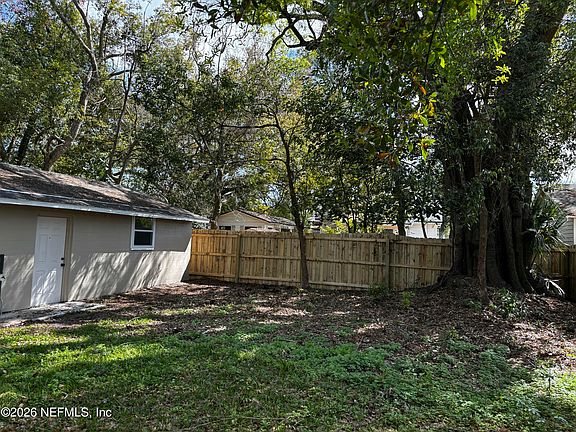 5th image of 5044 COLONIAL Avenue