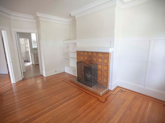 2nd image of 204 Hugo St APT 2